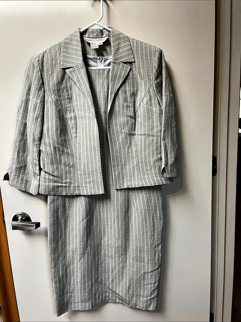 Maggie London Plaid Rayon Two-Piece Set in Gray Tan & White Size 8